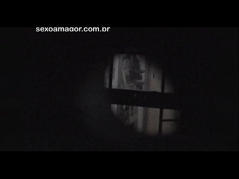 ❤️ Blondie blir i hemmelighet filmet av en nabolagsvoyeur gjemt bak hule murstein ️ Superporno hos oss no.amourpassionfever.ru ❌️❤